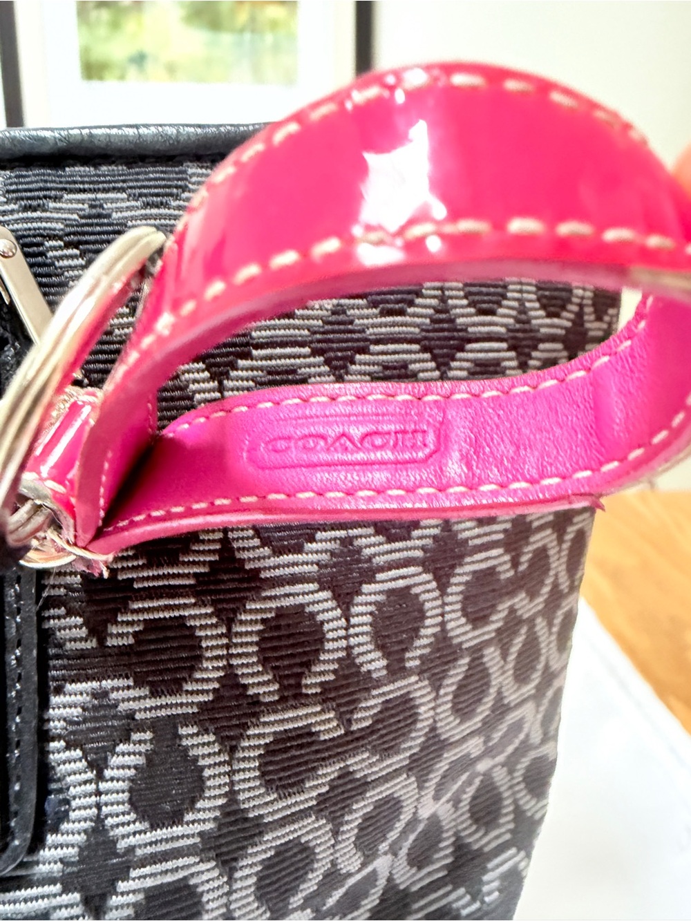2013 COACH Madison Blk/Gry OpArt Needlepoint Tote w/ Pink Leather Charm 26767 - Picture 14 of 15